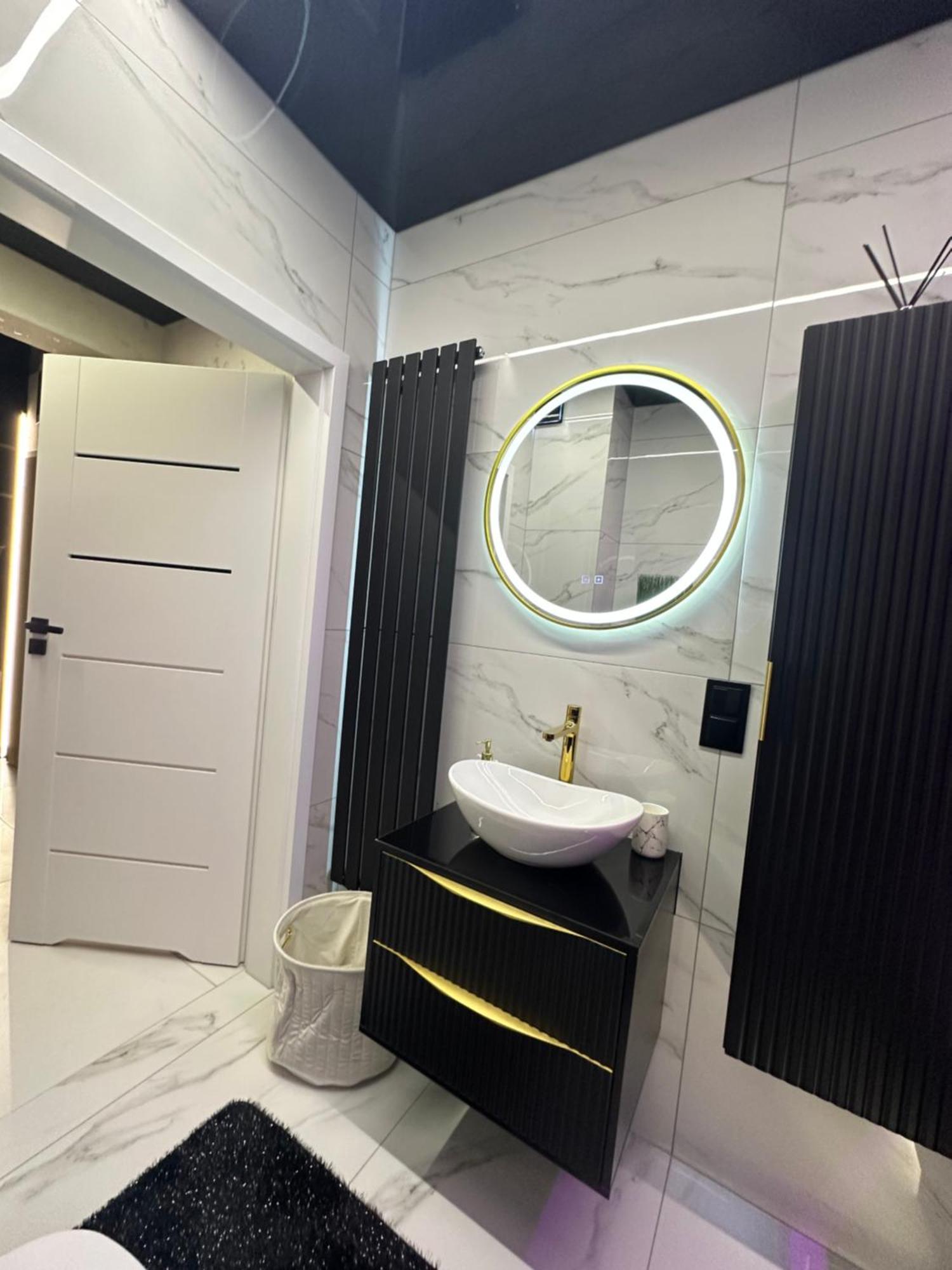 Luxe Z Bezplatnym Parkingiem Podziemnym Apartment